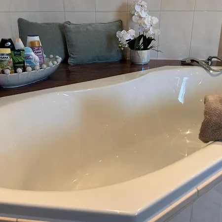 Neue Stilvolle Nr 3 Nur 10 Min Zu Fuss Von Legoland Entfernt 75m2 Eg, Terrasse Mit Waldblick, Wunderschoener Garten, Whirlpool Auf Der Terrasse, Grosses Bad, Ruhige Lage, Erholung, Waldweg15 My Luxury شقة *