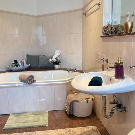 Neue Stilvolle Nr 3 Nur 10 Min Zu Fuss Von Legoland Entfernt 75m2 Eg, Terrasse Mit Waldblick, Wunderschoener Garten, Whirlpool Auf Der Terrasse, Grosses Bad, Ruhige Lage, Erholung, Waldweg15 My Luxury Kleinkötz
