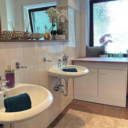 شقة Neue Stilvolle Nr 3 Nur 10 Min Zu Fuss Von Legoland Entfernt 75m2 Eg, Terrasse Mit Waldblick, Wunderschoener Garten, Whirlpool Auf Der Terrasse, Grosses Bad, Ruhige Lage, Erholung, Waldweg15 My Luxury Kleinkötz